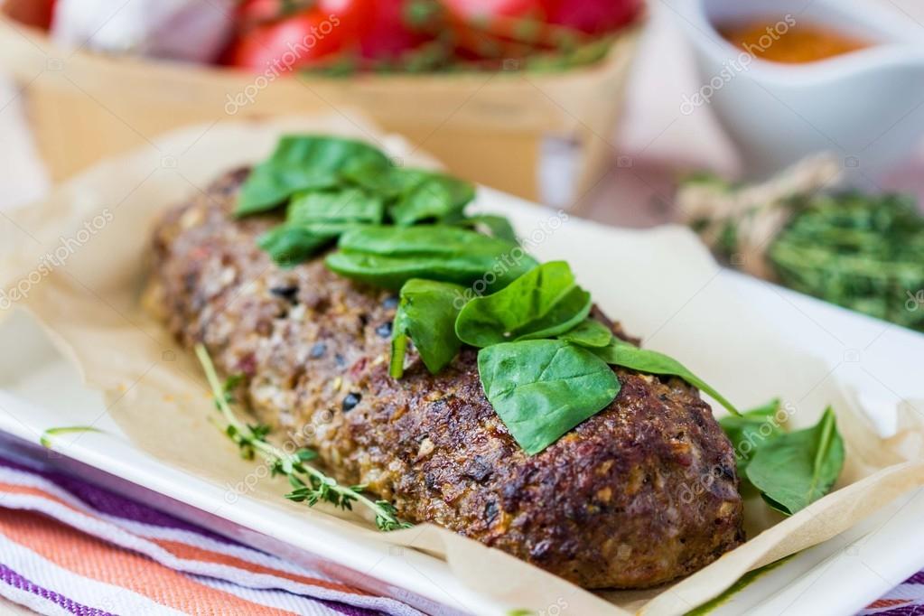 блюда из говяжьего фарша. гнезда из фарша. стожки из фарша. мясные биточки из фарша. тефтели узбекские.