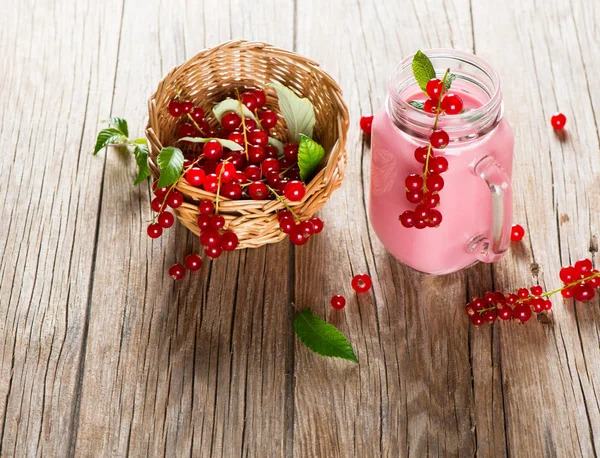 Smoothie of redcurrant and berry. — Stock Photo, Image