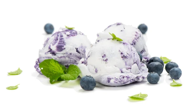 블루베리와 바닐라 아이스크림. — 스톡 사진