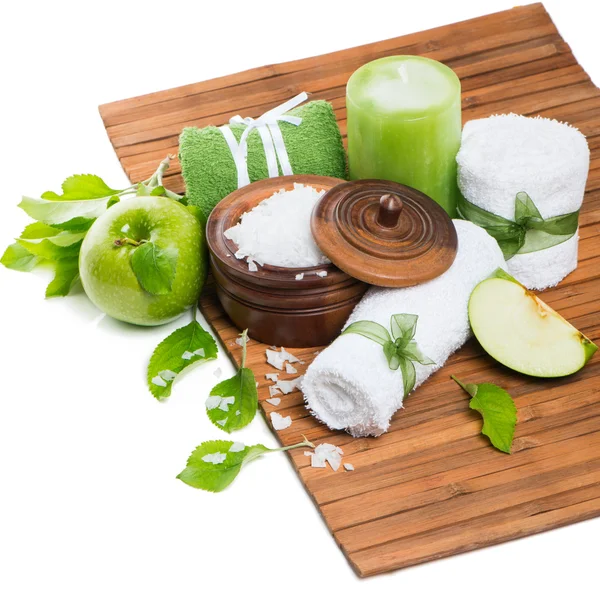 Spa composition with green apple — Stock Photo, Image