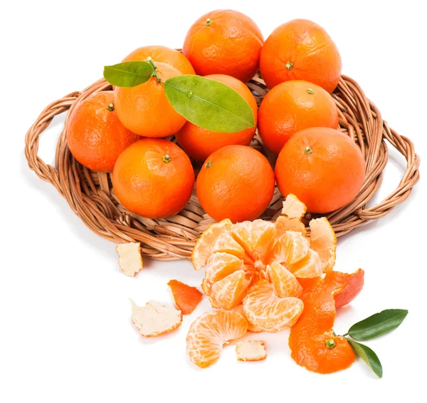 Clementines with segments with leaves — Stock Photo, Image