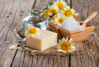 Spa natürmort papatya çiçeği ile