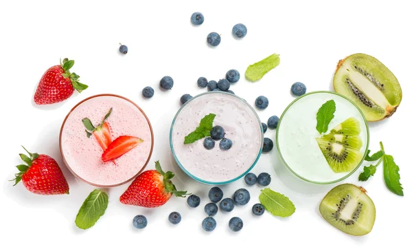 Yukarıdan berry milkshakes görüntülemek