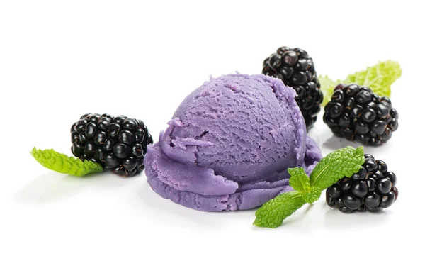ブラックベリーのアイスクリーム — ストック写真
