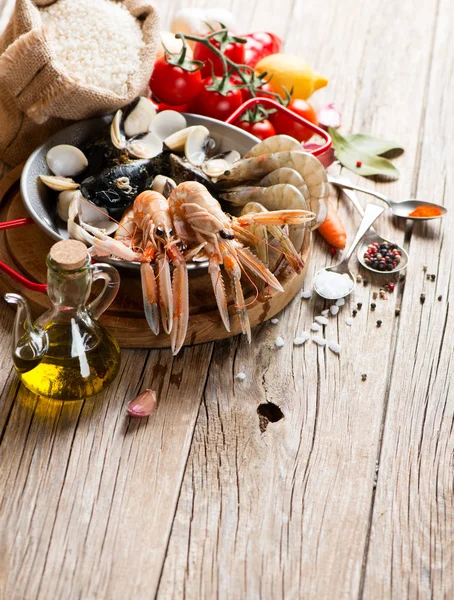 Fruits de mer pour paella typique espagnole — Photo