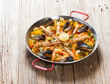 Paella.