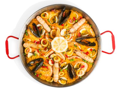   İspanyol deniz ürünleri paella, yukarıdan görünüm