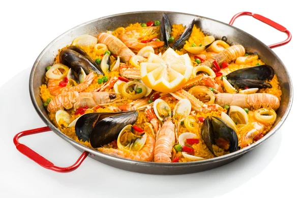 İspanyol paellası ve deniz ürünleri. — Stok fotoğraf