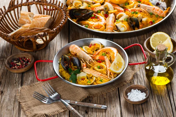 Paella spansk mat — Stockfoto