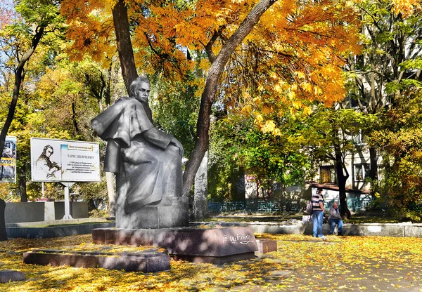 Monumento poeta Taras Shevchenko — Foto Stock