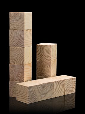 Taret ve sütunları ahşap küpleriyle kombine