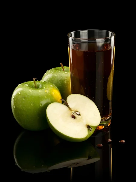Dos manzanas verdes y jugo — Foto de Stock