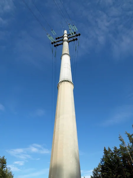 Hoog-voltage transmissielijn — Stockfoto