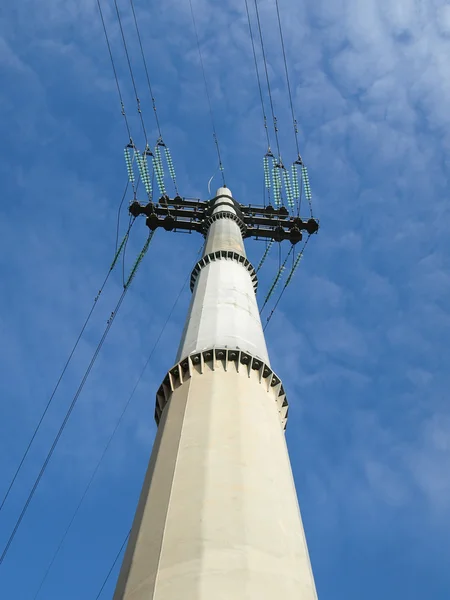 High-voltage transmission line — Stock Photo, Image