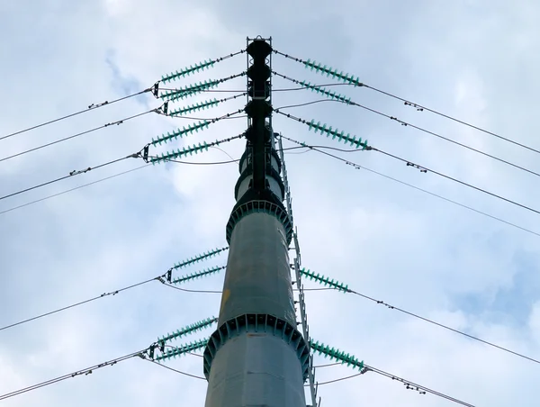 High-voltage transmission line — Stock Photo, Image