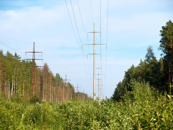 High-voltage transmission line — Stock Photo, Image