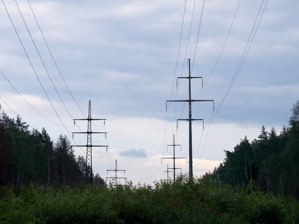 High-voltage transmission line — Stock Photo, Image