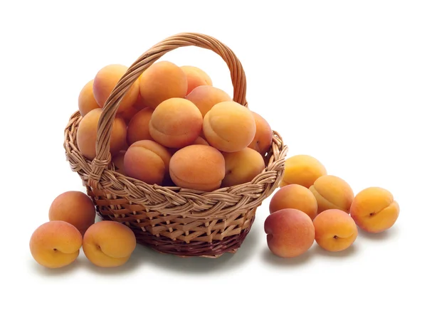 Kayısı ile gerdanlı sepeti