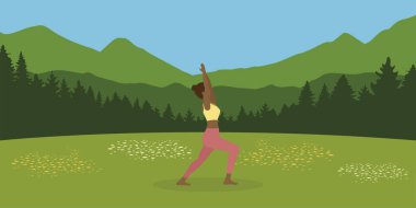 Sportif kız dağ manzaralı bir yaz çayırında yoga yapıyor.