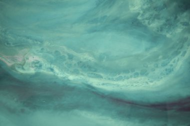 Sıvı akış desenli boya. Modern sanat geçmişi. Soyut epoksi reçine resmi. Bronz renkli yeşil dalgalar. soyut dijital kağıt ince sanat deseni.