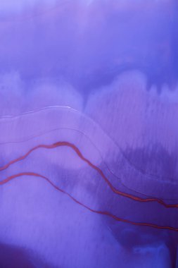 Sıvı akış desenli boya. Modern sanat geçmişi. Soyut epoksi reçine resmi. Bronz renkli yeşil dalgalar. soyut dijital kağıt ince sanat deseni.