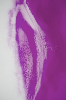 Sıvı akış desenli boya. Modern sanat geçmişi. Soyut epoksi reçine resmi. Bronz renkli yeşil dalgalar. soyut dijital kağıt ince sanat deseni.