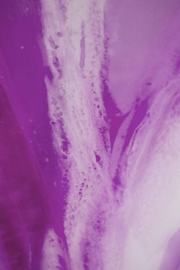 Sıvı akış desenli boya. Modern sanat geçmişi. Soyut epoksi reçine resmi. Bronz renkli yeşil dalgalar. soyut dijital kağıt ince sanat deseni.