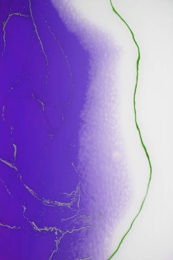 Sıvı akış desenli boya. Modern sanat geçmişi. Soyut epoksi reçine resmi. Bronz renkli yeşil dalgalar. soyut dijital kağıt ince sanat deseni.