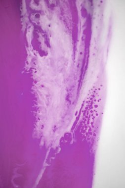 Sıvı akış desenli boya. Modern sanat geçmişi. Soyut epoksi reçine resmi. Bronz renkli yeşil dalgalar. soyut dijital kağıt ince sanat deseni.