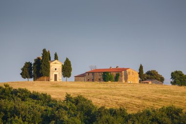 şaşırtıcı gündoğumu kırsal Toskana, İtalya