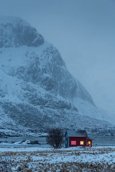 Abends, erhabene Inseln, Norwegen — Stockfoto