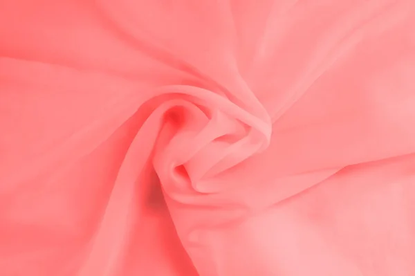 Pozadí Záhybů Růžové Tkaniny Srolované Polovině Zblízka — Stock fotografie
