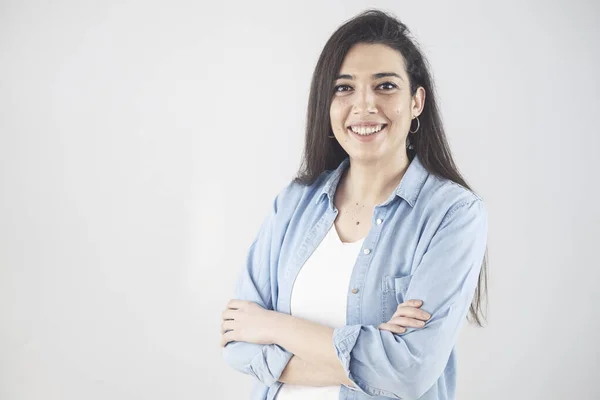 İnsani duygular. Duygusal genç bir kızın vesikalığı.
