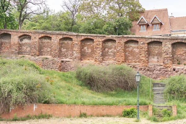 Velho Muro Defensivo Brno Uma Antiga Parede Tijolos Ruínas Casa — Fotografia de Stock