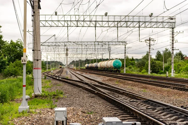 철로위에 앞쪽에 집중하 의전차 가철로 — 스톡 사진