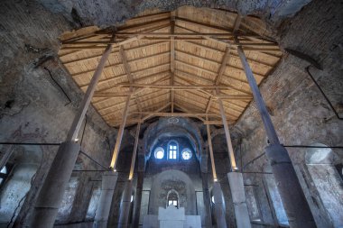PERUSHTITSA, BULGARIA - 11.11.2020: Kilise anıtı St. Archangel Michael iç mimarisi, Perushtitza, Filibe Bölgesi