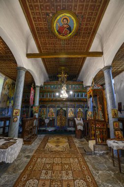 Leshten, Bulgaristan. Leshten köyündeki St. Paraskeva Kilisesi 'nin içinde.