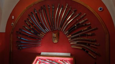 Krakow, Polonya - 18.10.2025: Czartoryski Ulusal Müzesi 'nde veya Czartoryski Prensleri Sarayı' nda. Eserler, heykeller ve heykeller.