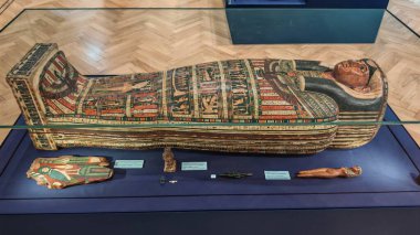 Krakow, Polonya. Czartoryski Ulusal Müzesi 'nde ya da Czartoryski Prensleri Sarayı' nda. Mısır 'dan sanat eserleri, heykeller ve lahit