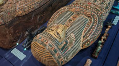 Krakow, Polonya. Czartoryski Ulusal Müzesi 'nde ya da Czartoryski Prensleri Sarayı' nda. Mısır 'dan sanat eserleri, heykeller ve lahit