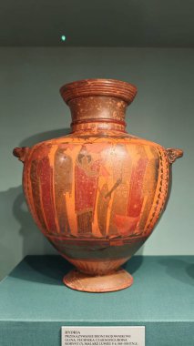 Krakow, Polonya. Czartoryski Ulusal Müzesi 'nde ya da Czartoryski Prensleri Sarayı' nda. Antik Yunan ve Roma 'dan eserler, heykeller ve seramik