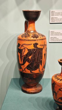 Krakow, Polonya. Czartoryski Ulusal Müzesi 'nde ya da Czartoryski Prensleri Sarayı' nda. Antik Yunan ve Roma 'dan eserler, heykeller ve seramik