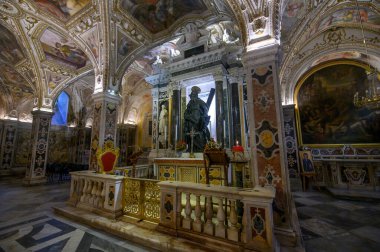 Amalfi, İtalya. Amalfi Katedrali 'nin içi, Havari Aziz Andrew' a adanmıştır, Roma Katolik Kilisesi Piazza del Duomo 'da.