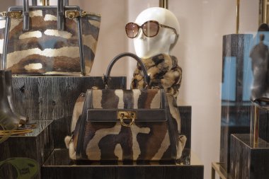 fashiom çanta görüntüleme