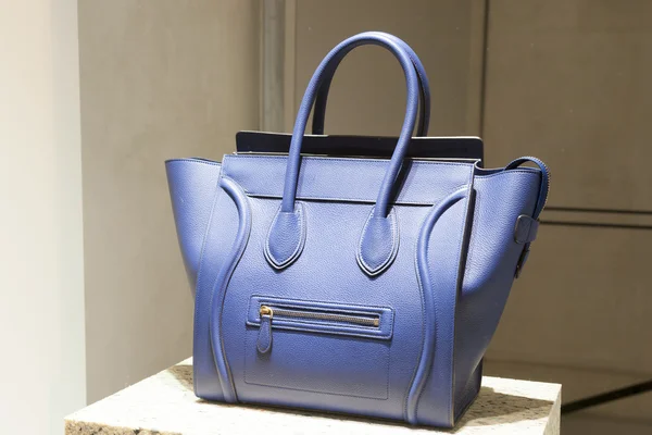 fashiom çanta displae