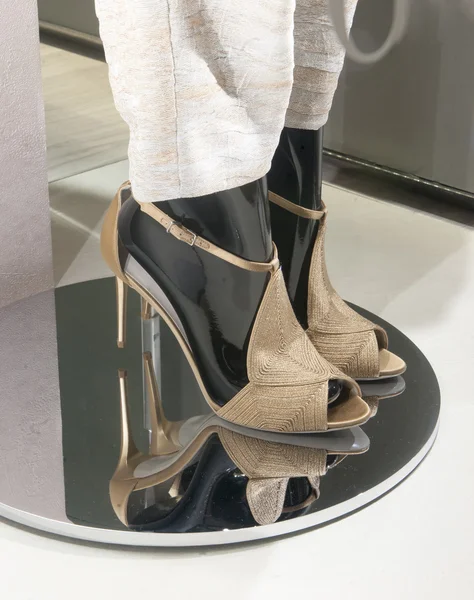 Модный показ обуви — стоковое фото