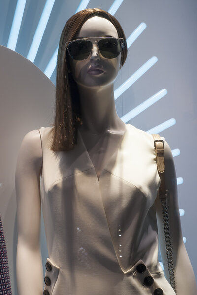 fashion mannequin retail