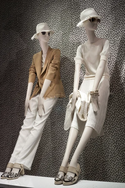 Fashin mannequin display — Stock Photo, Image