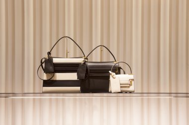 moda perakende ekran