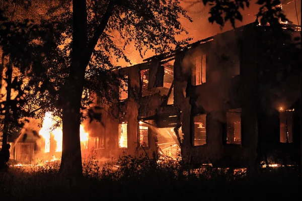 Brandende huis structuur — Stockfoto